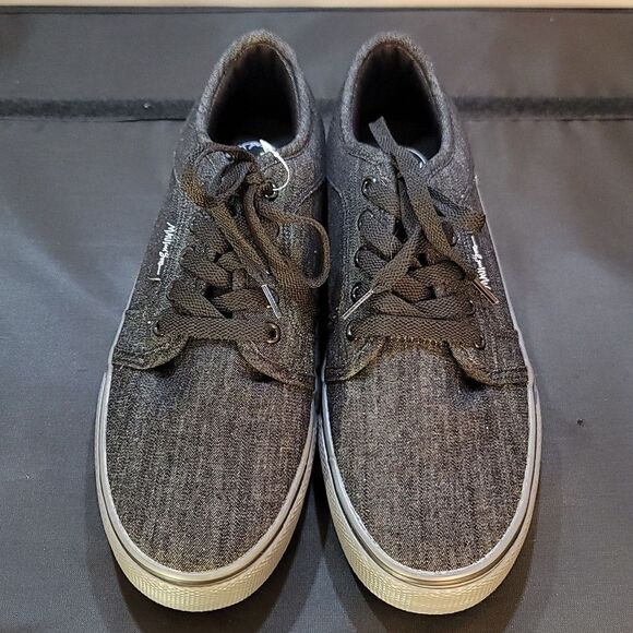 BRAND NEW MAUI AND SON LACE UP CLOSURE SNEAKER - Picture 2 of 14